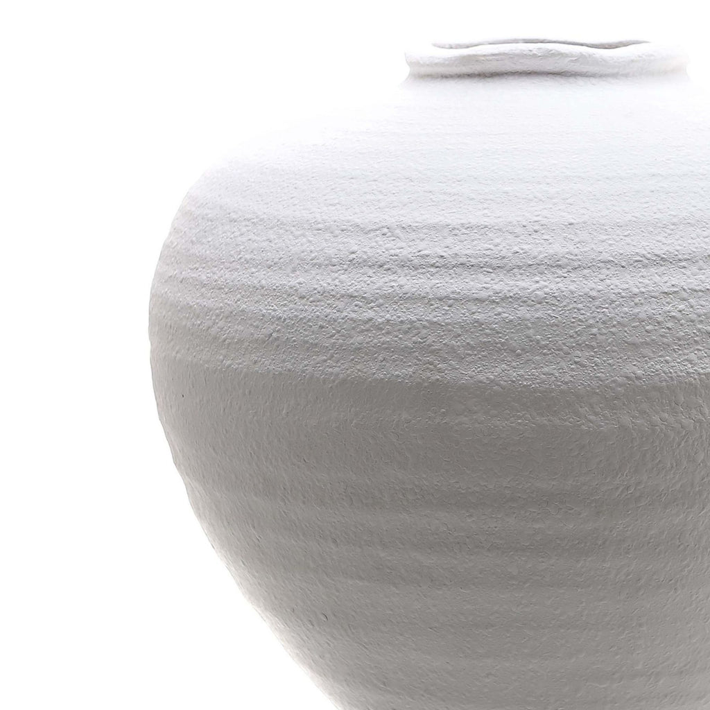 Regola Matt White Ceramic Vase, alternative angle