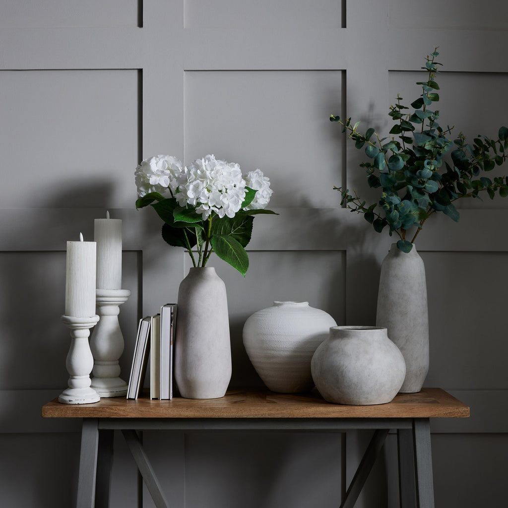 Regola Matt White Ceramic Vase, further view